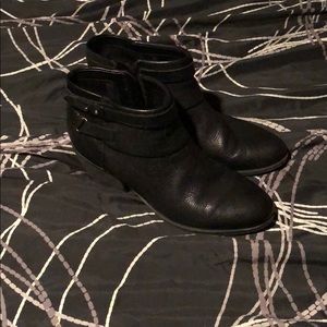 Clark boots size 9.5